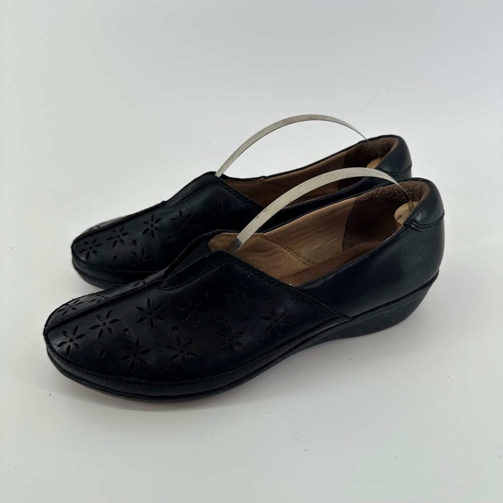 Clarks Collection Black Leather Floral Laser Cut Slip On Loafers Casual Womens 7